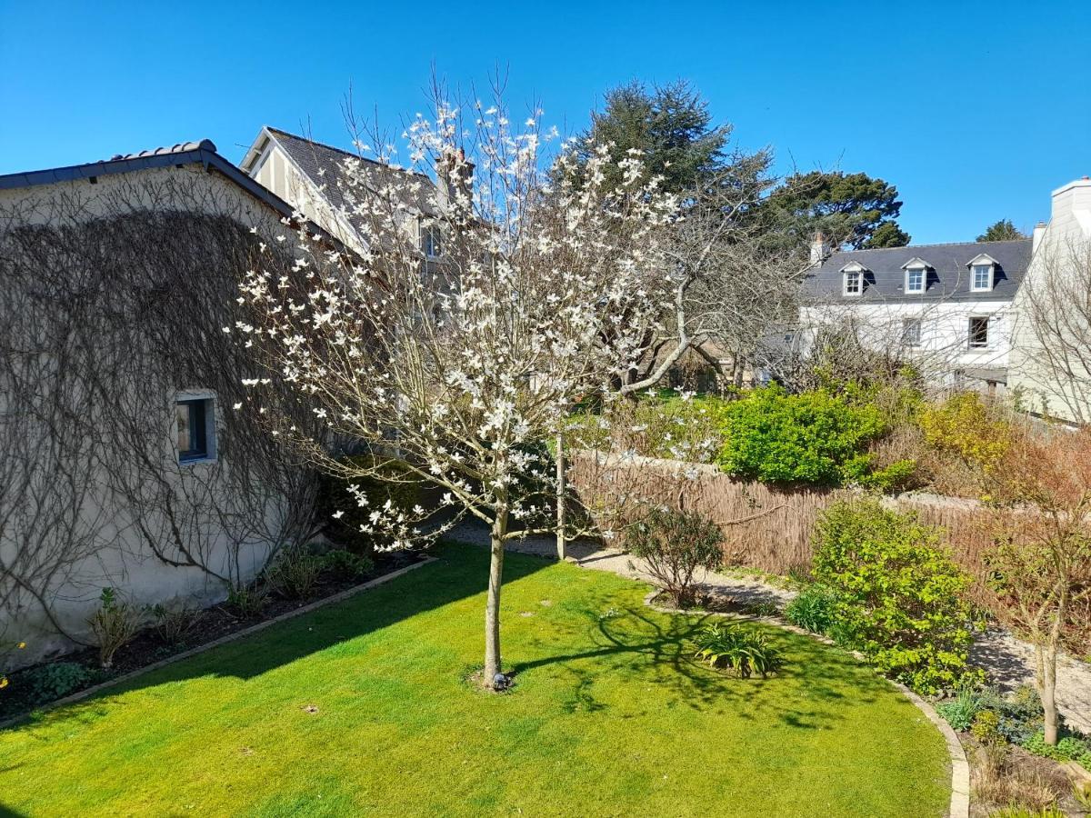 Maison Spacieuse Entre La Ville Et La Cote Saint-Martin-des-Champs  Екстер'єр фото